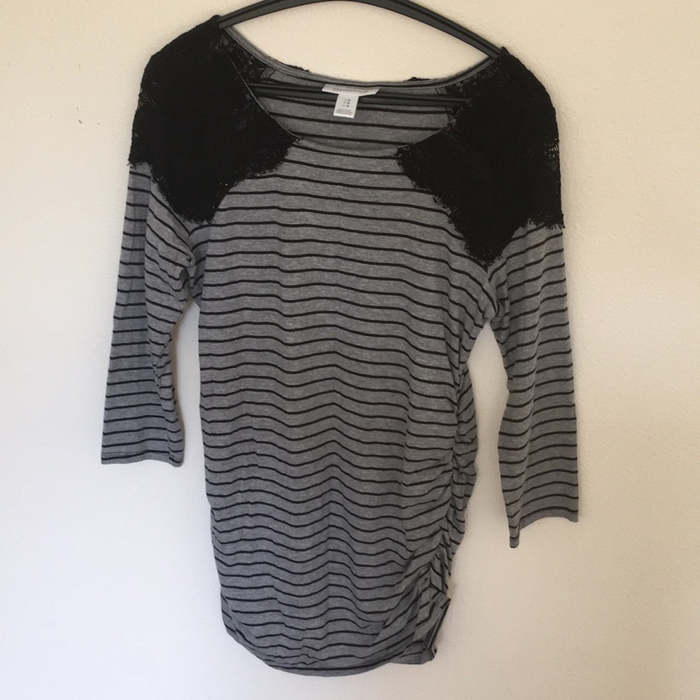 Quarter sleeve grey/black stripe maternity top